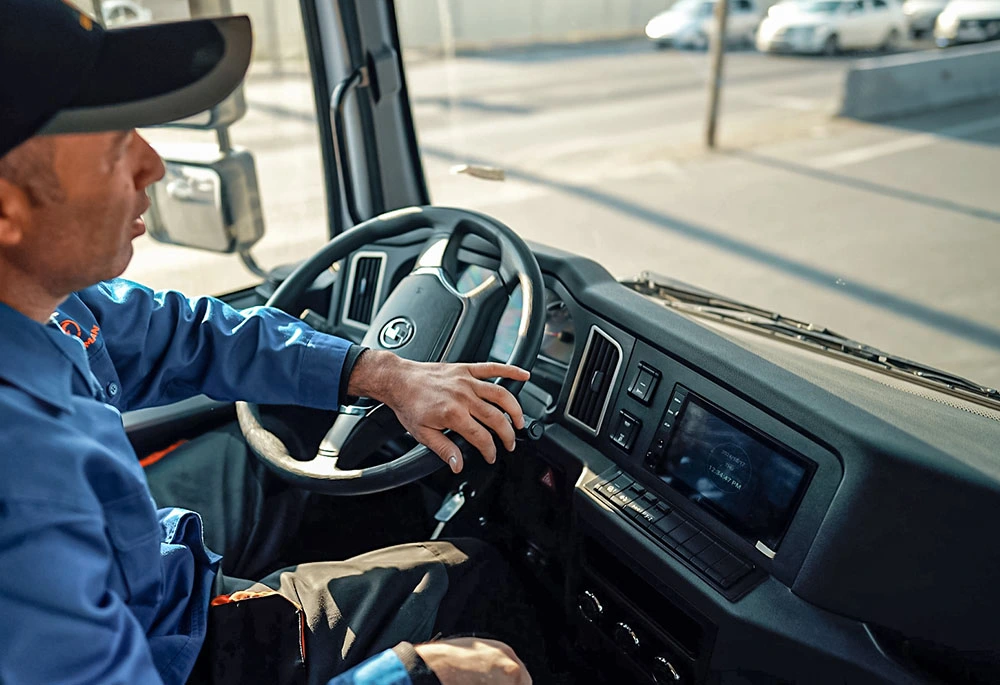 Shacman L3000 Truck-12